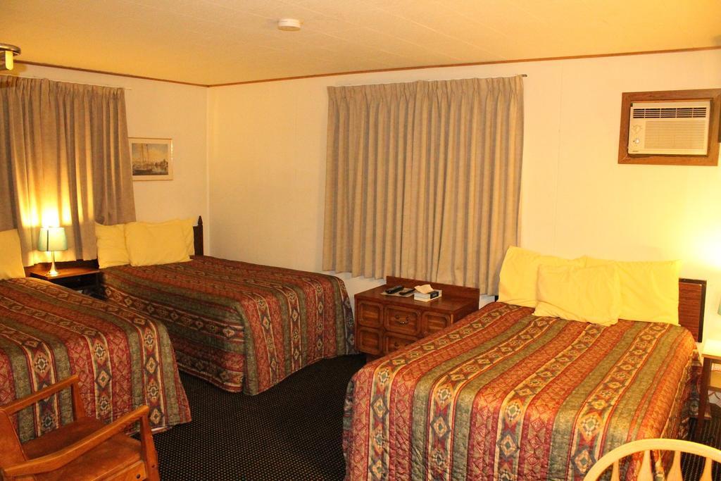 Tel Star Motel Brooks Room photo